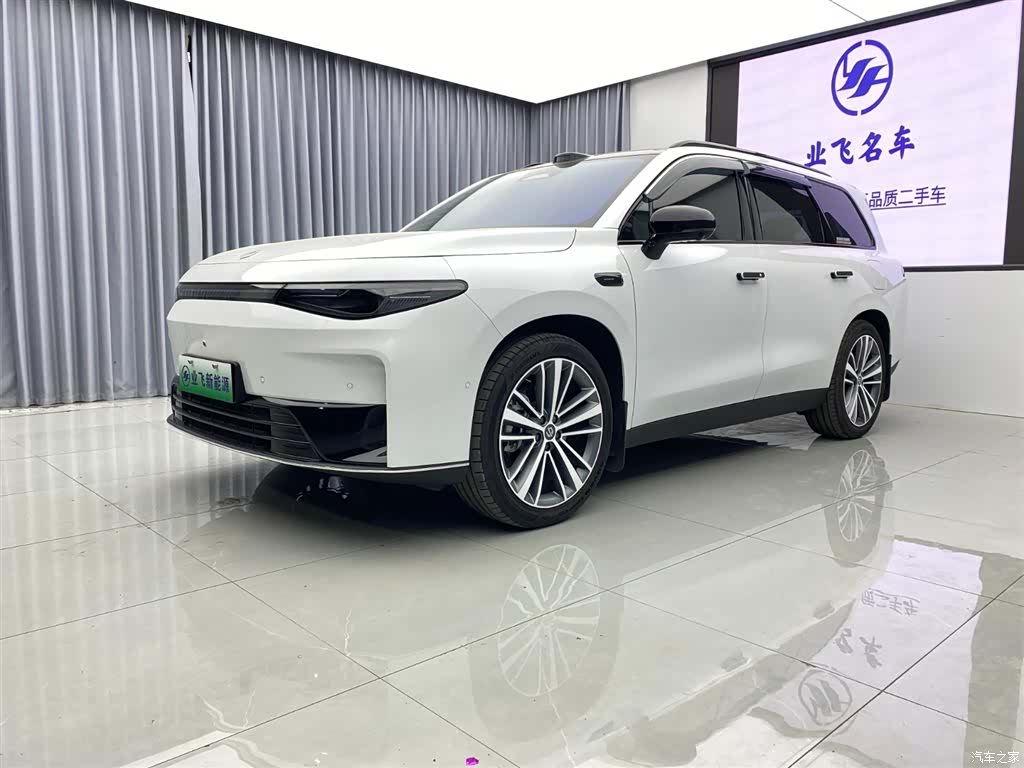 Leapmotor C16