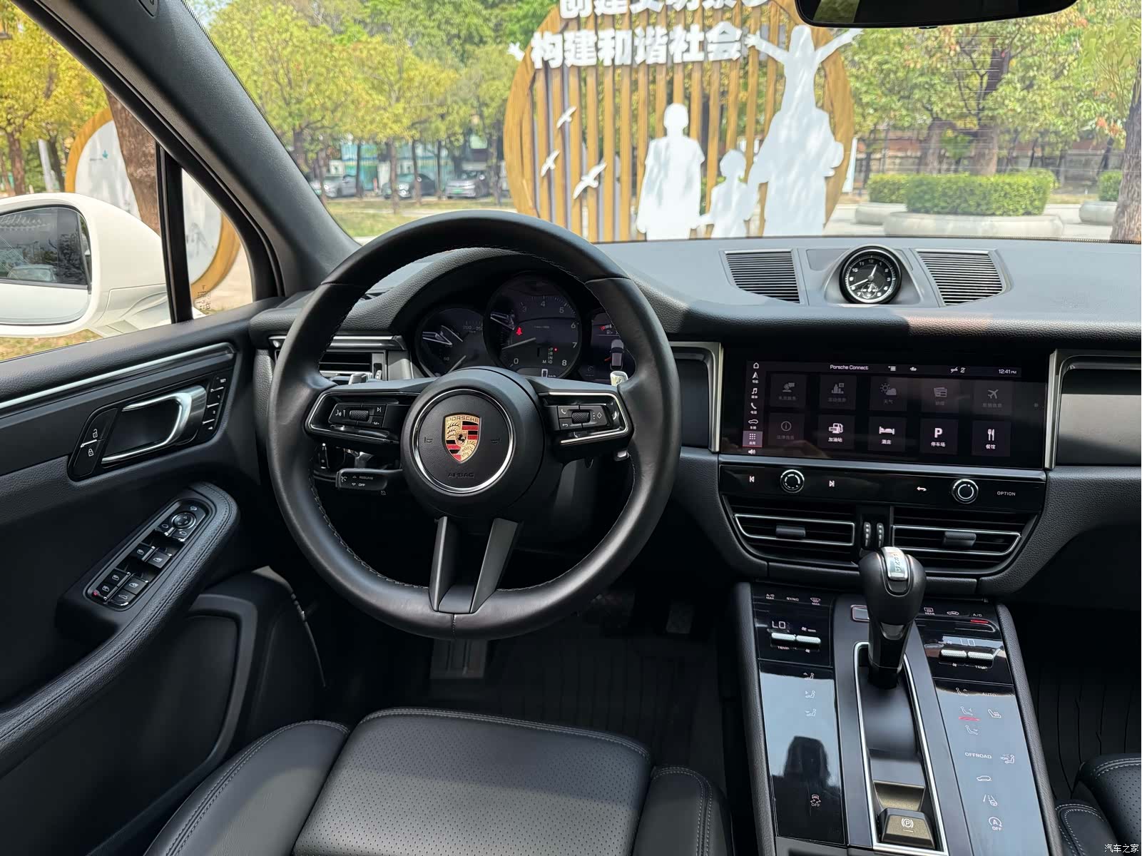 Porsche Macan, 2024 9