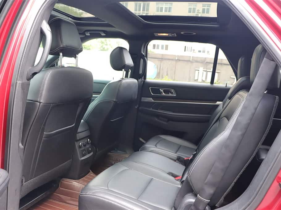 Ford Explorer Ford Explorer
