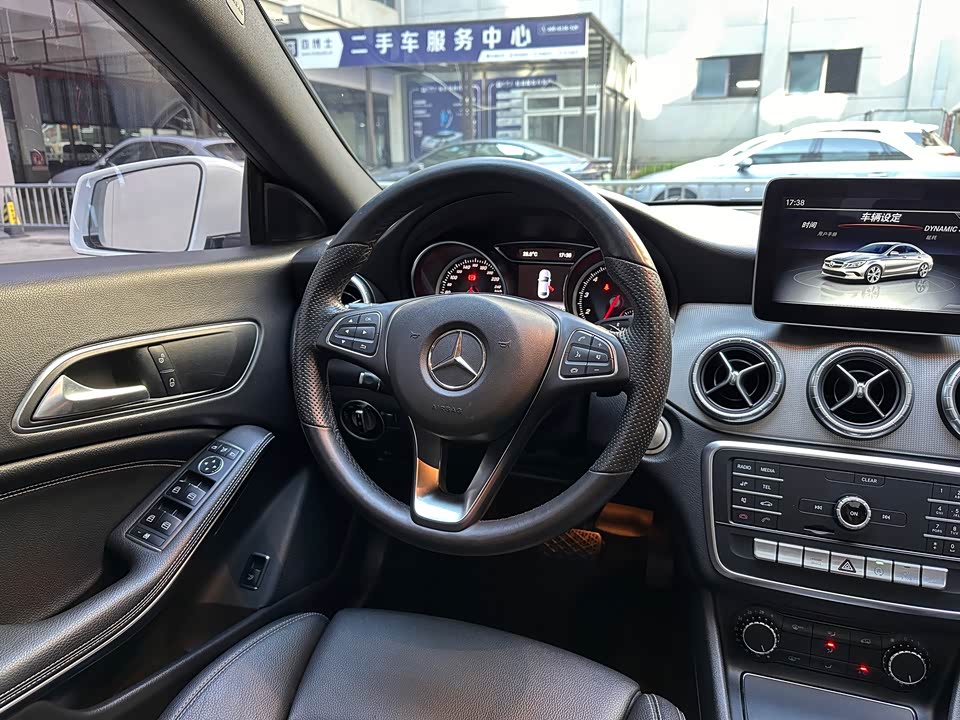 Mercedes-Benz CLA