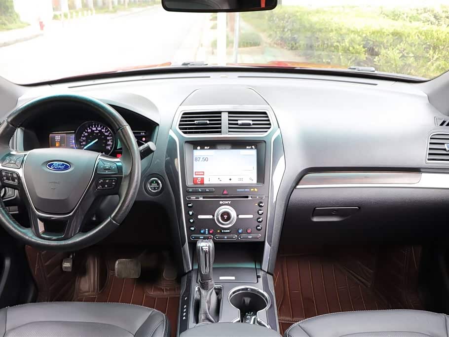 Ford Explorer Ford Explorer