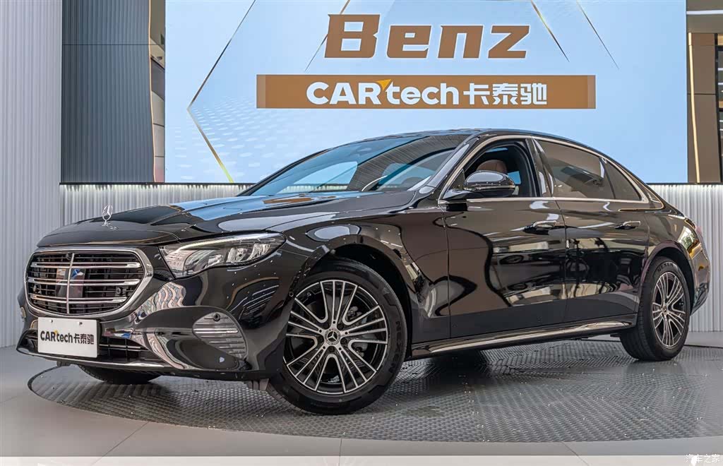Mercedes-Benz E-Class, 2025 23