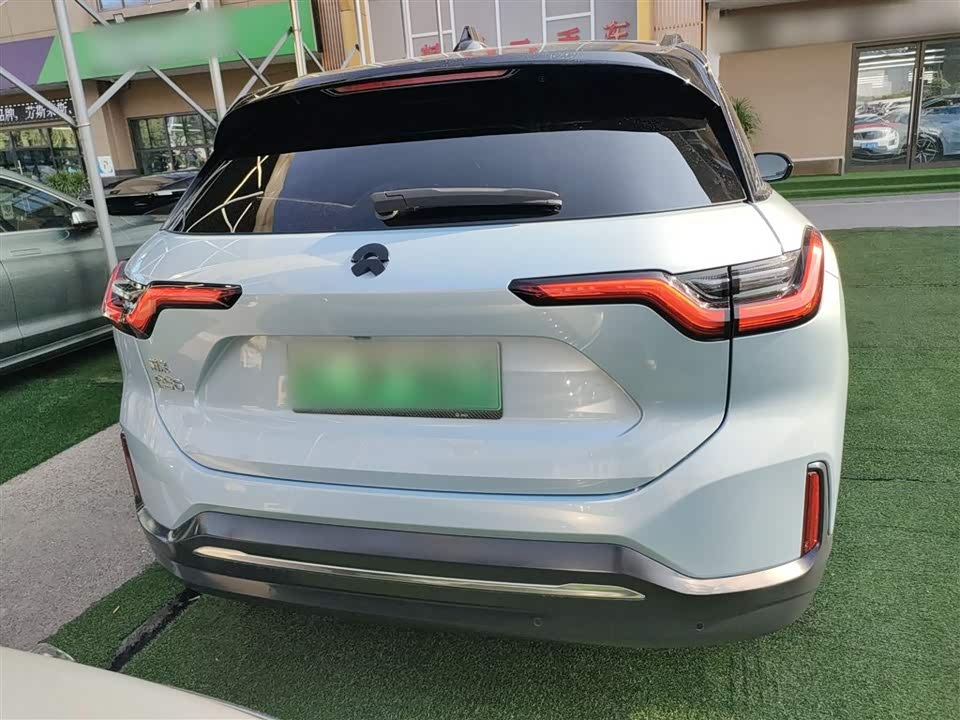 NIO ES6