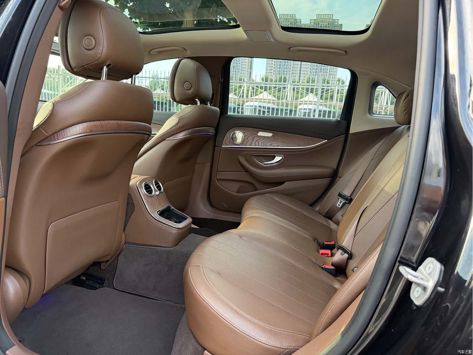 Mercedes-Benz E-Class, 2021 6