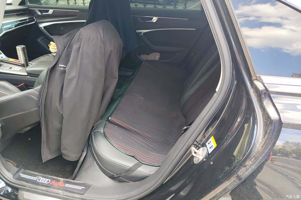 Audi A6L, 2019 11