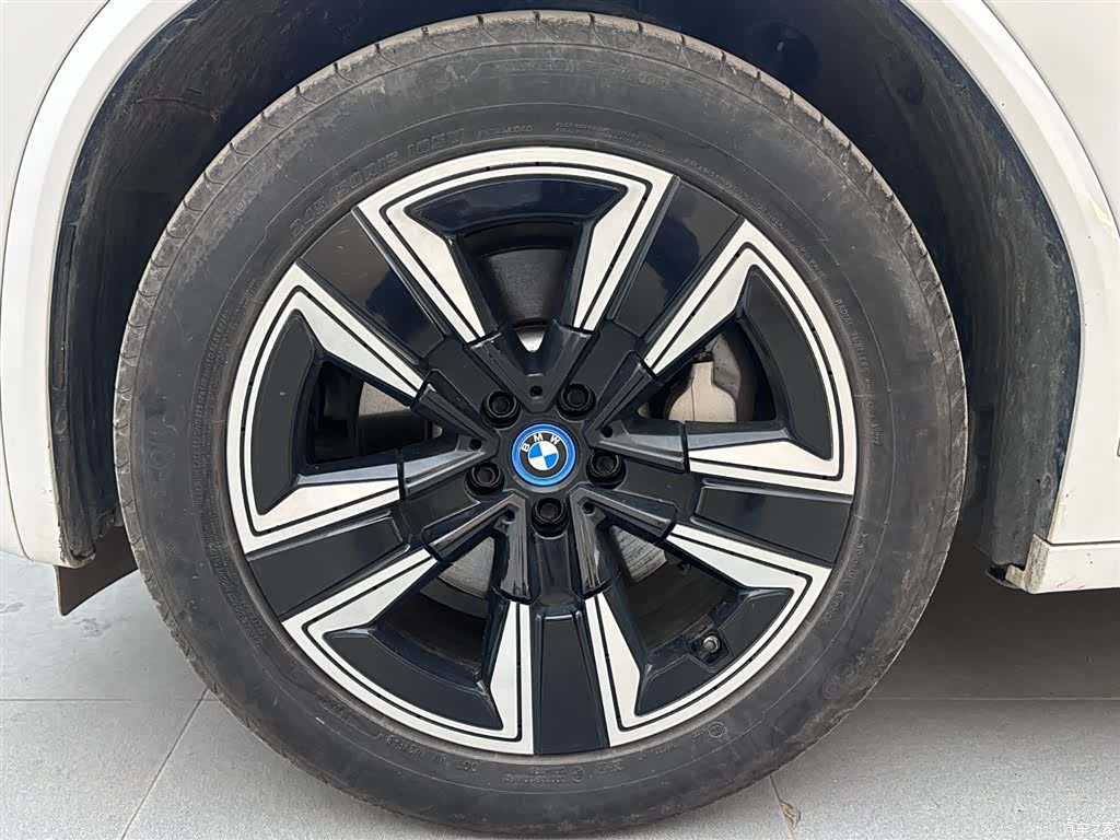 BMW iX3, 2025 18