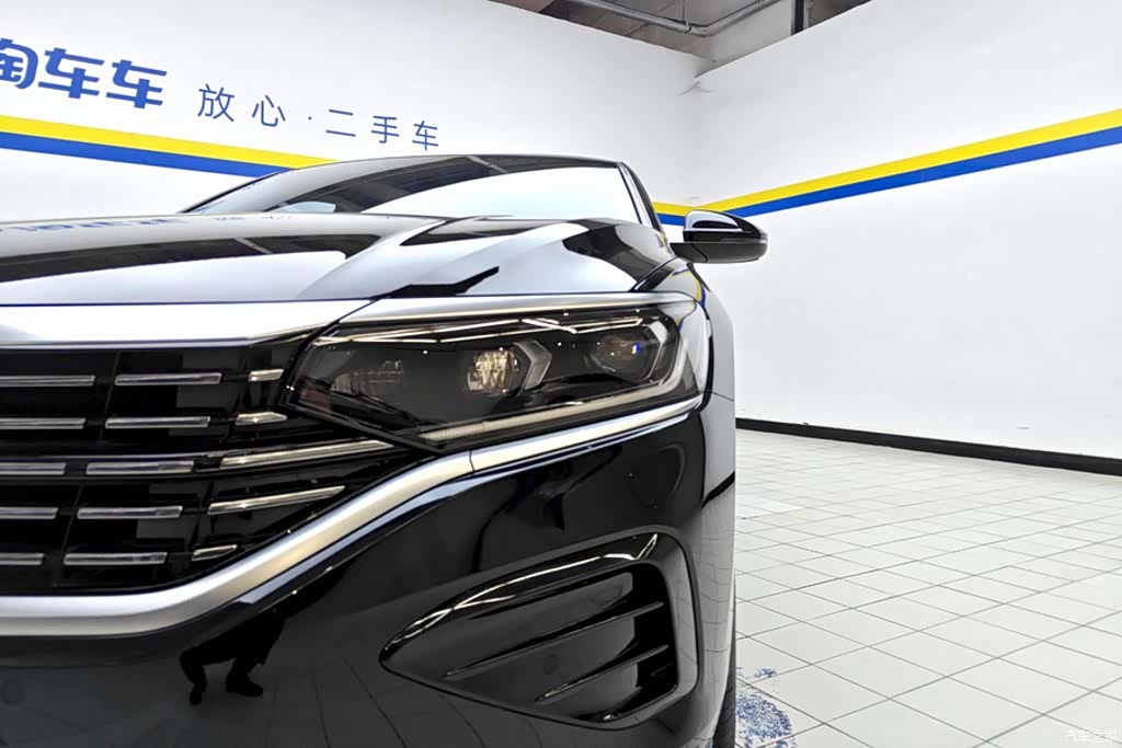 Volkswagen Passat, 2023 все фото