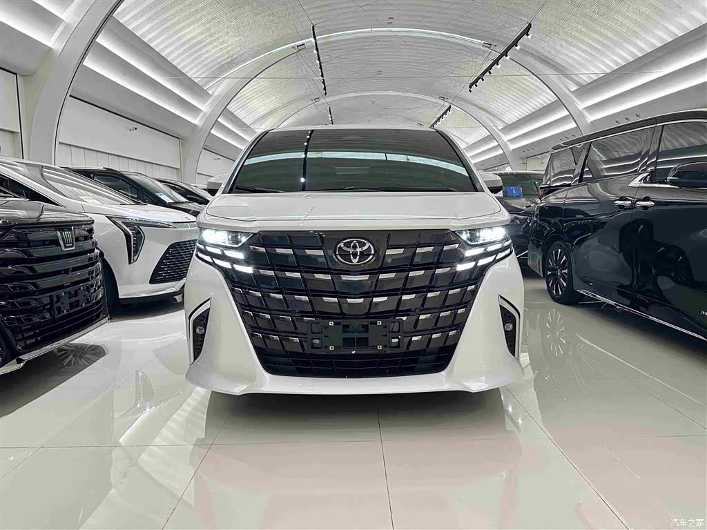 Toyota Alphard, 2024 2