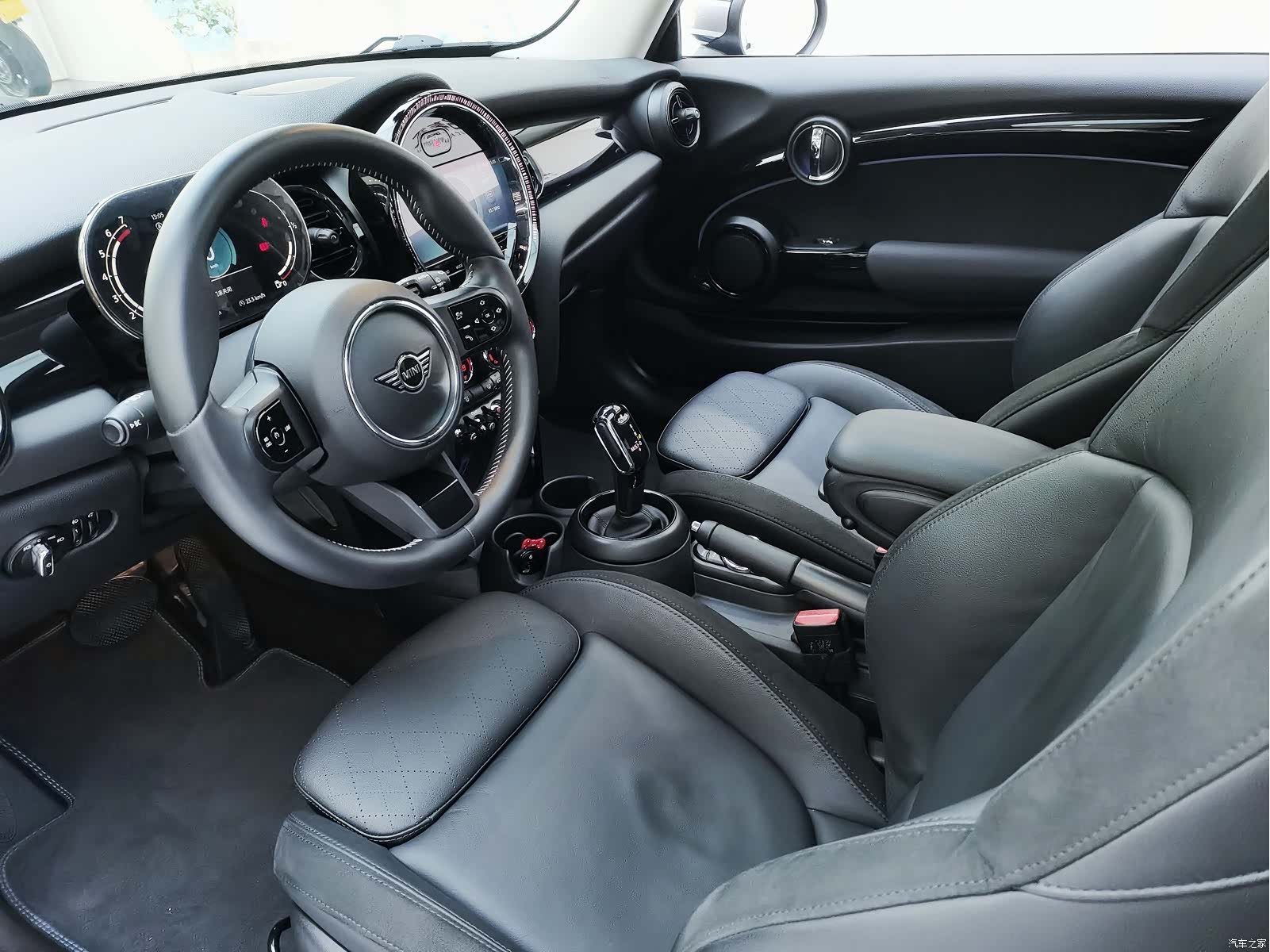 Mini Cooper, 2021 все фото