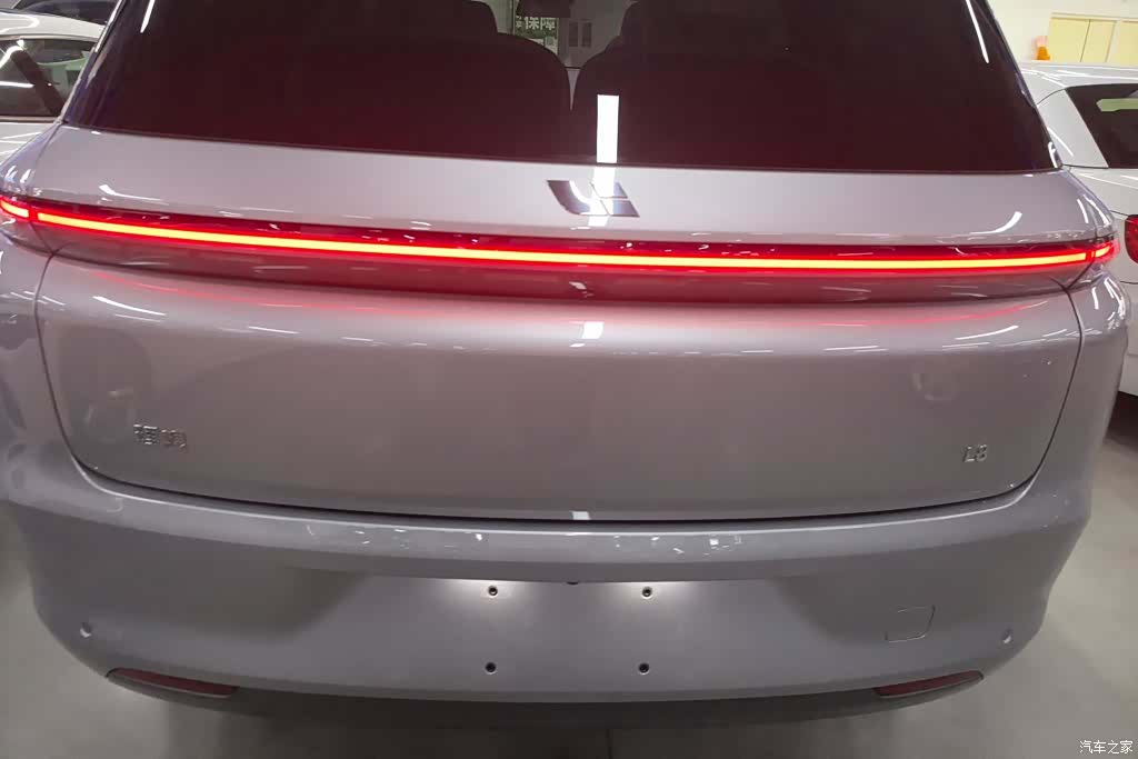 Li Auto L8, 2023 4