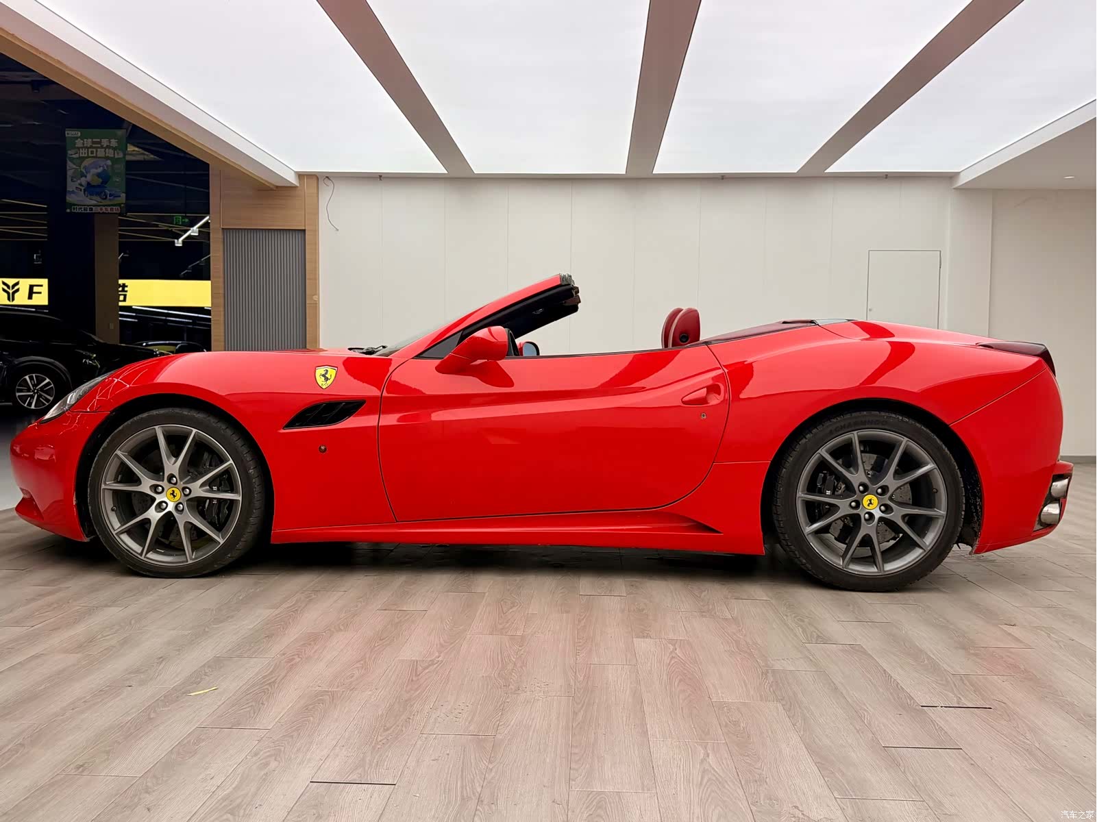 Ferrari California, 2011 7