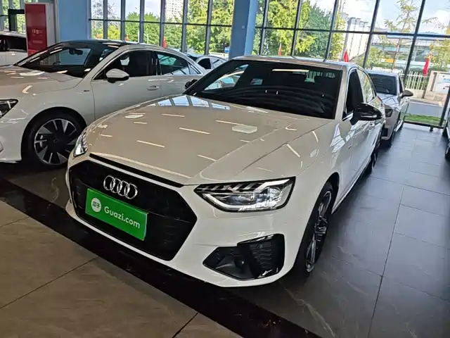 Audi A4L 2025 — купить из Китая под заказ