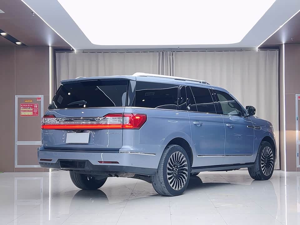 Lincoln Navigator