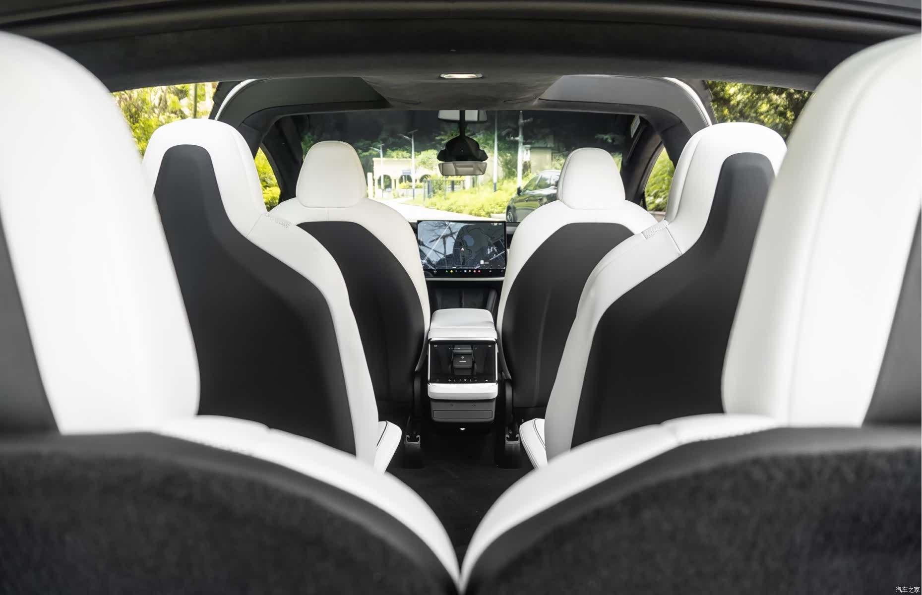 Tesla Model X, 2023 18