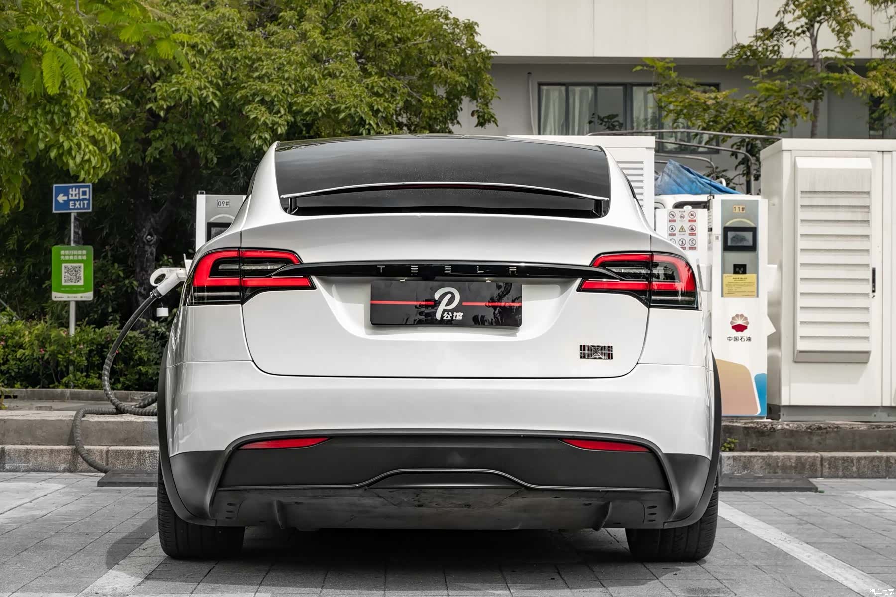 Tesla Model X, 2023 все фото