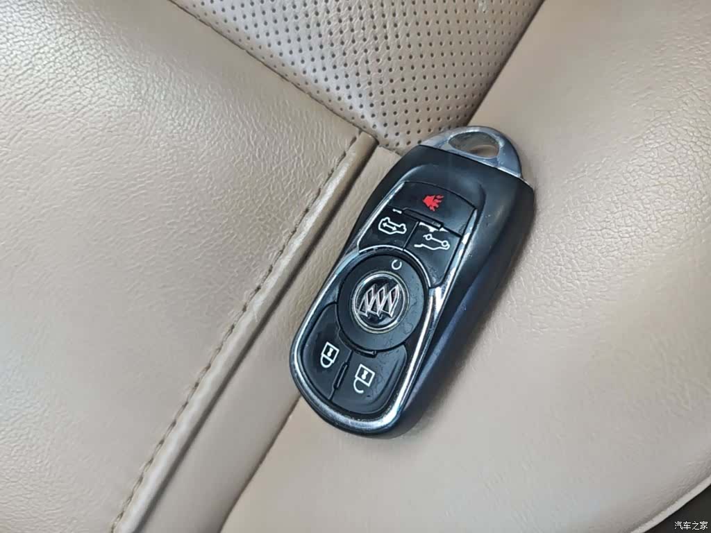 Buick GL8, 2020 9