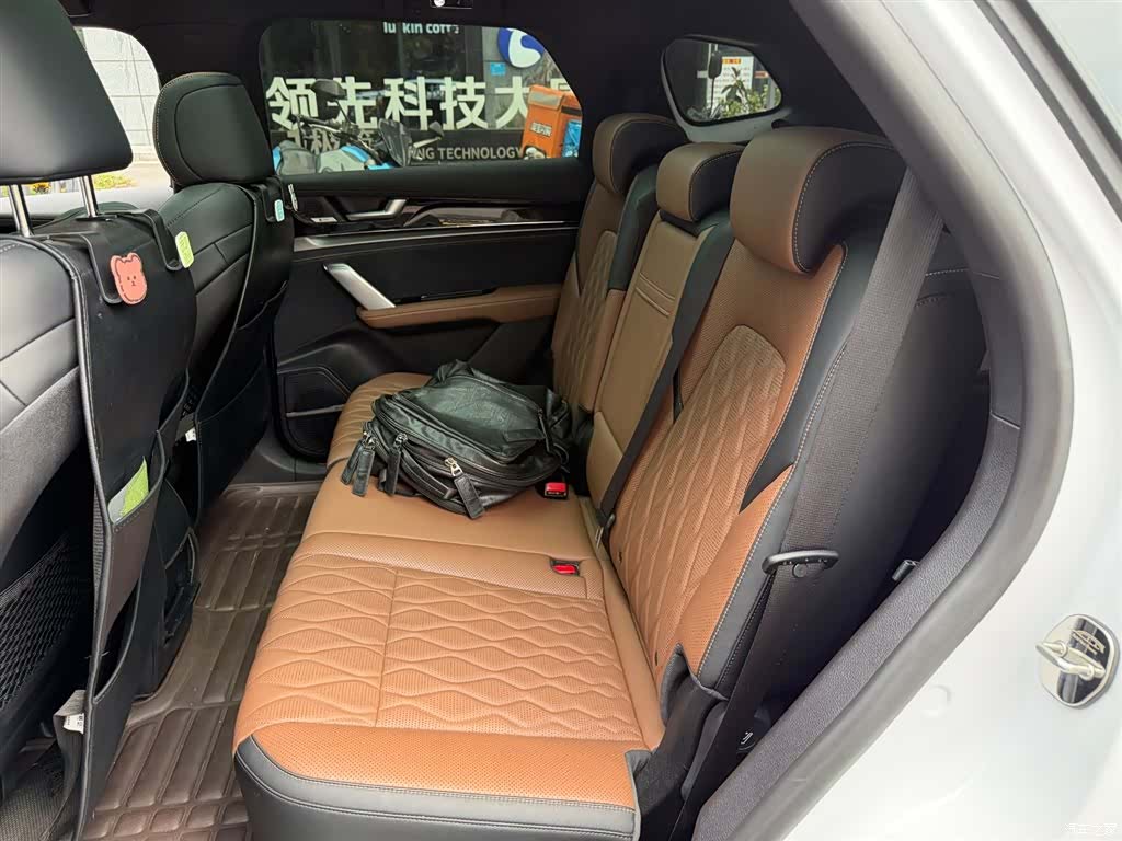 BYD Tang, 2022 10
