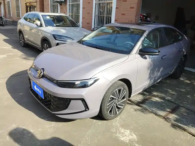 Volkswagen Lavida 2025 — купить из Китая под заказ