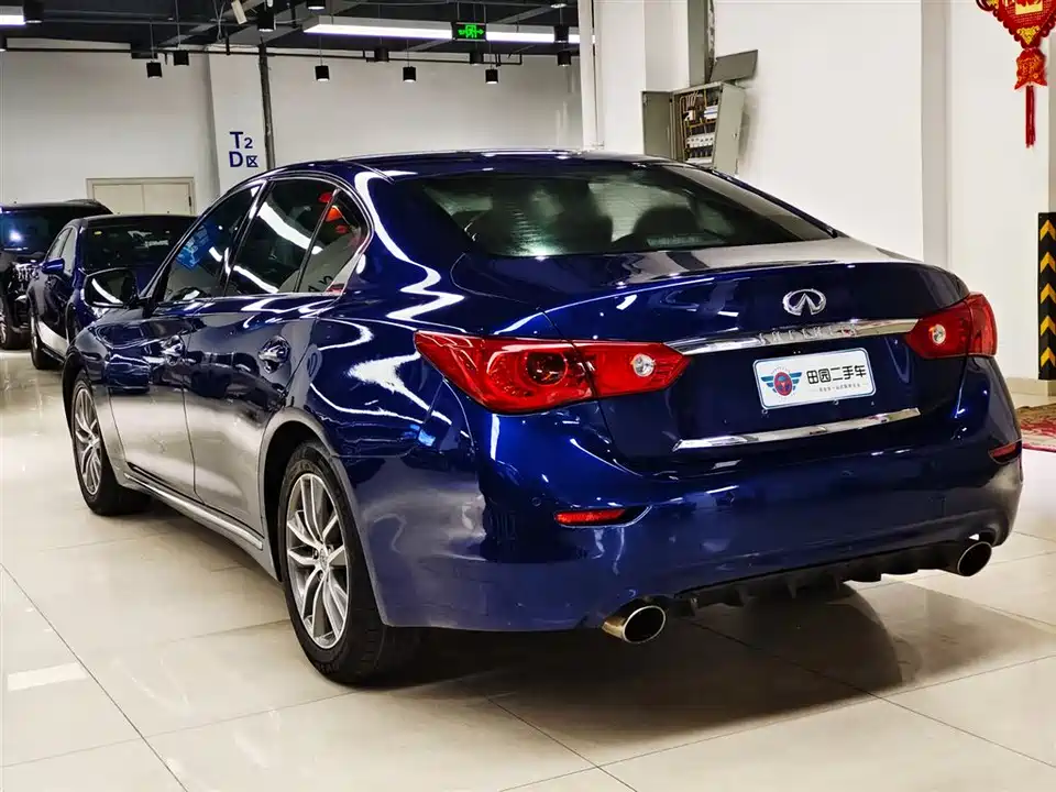 Infiniti Q50L