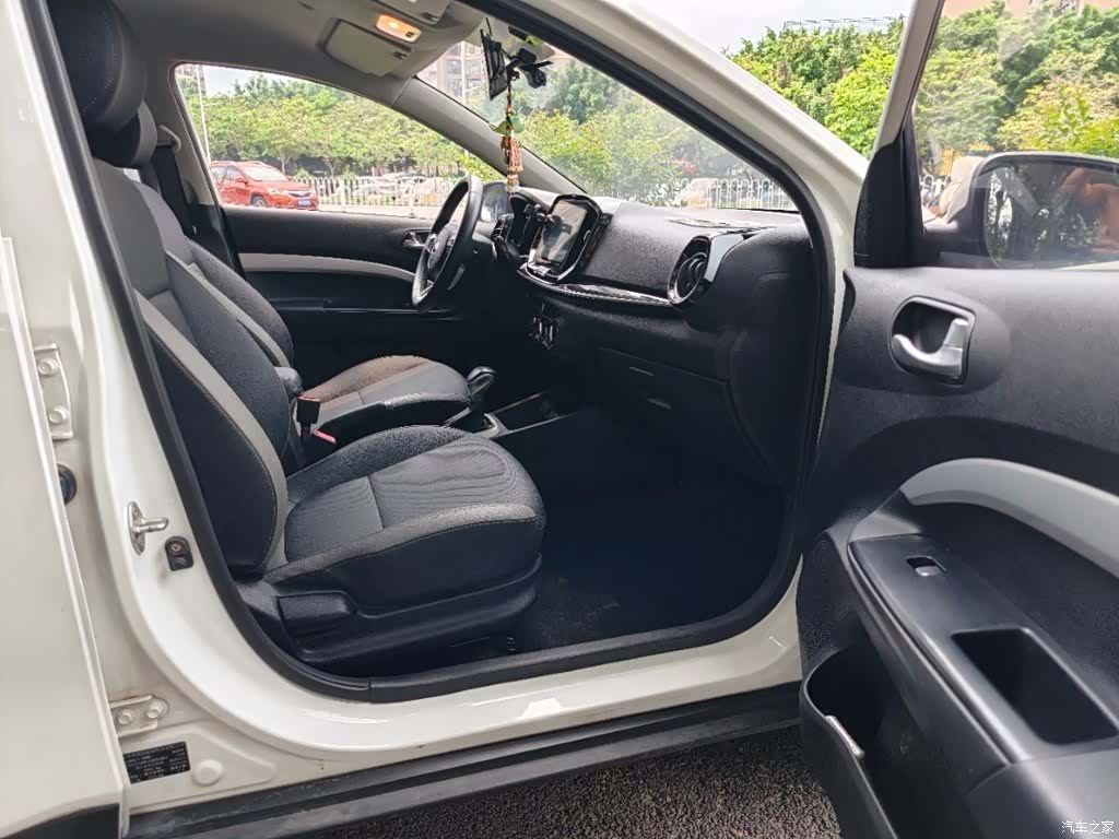Kia KX1, 2021 10
