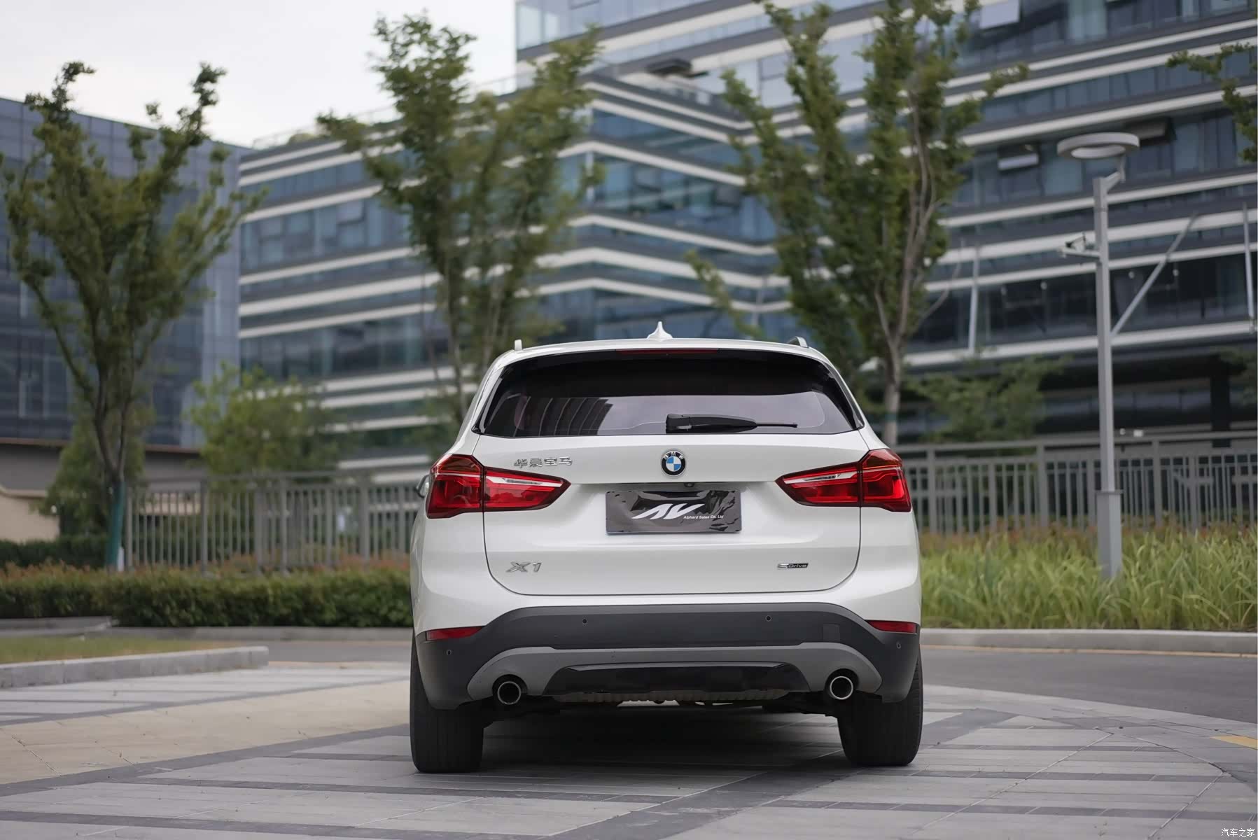 BMW X1, 2018 все фото