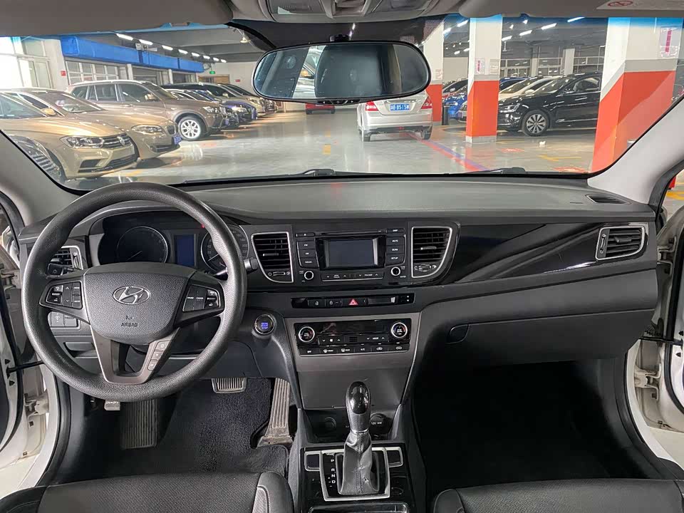 Hyundai Name picture