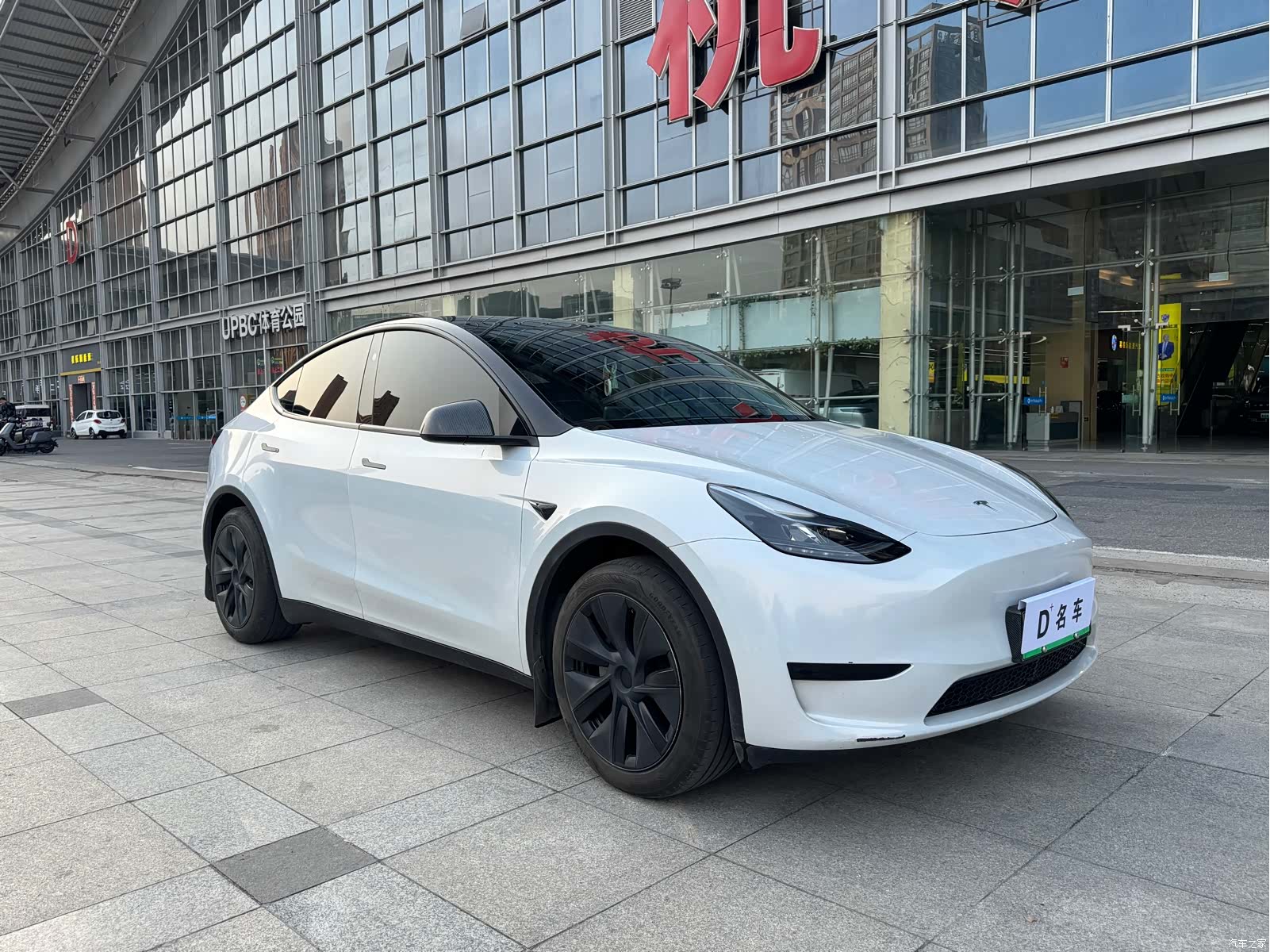 Tesla Model Y, 2024 4
