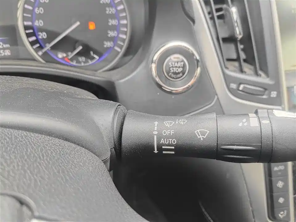 Infiniti Q60 Infiniti Q60