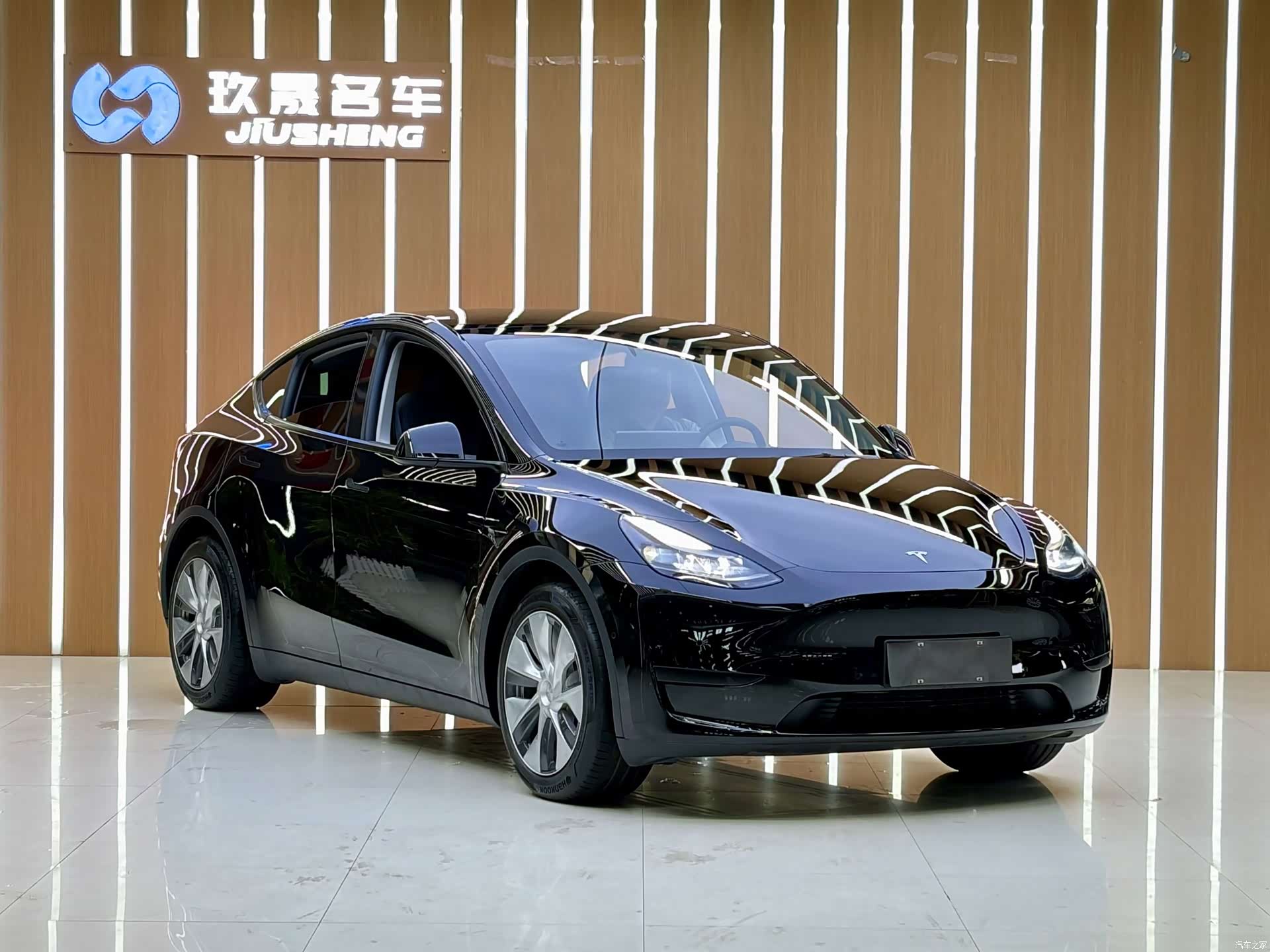 Tesla Model Y, 2022 18