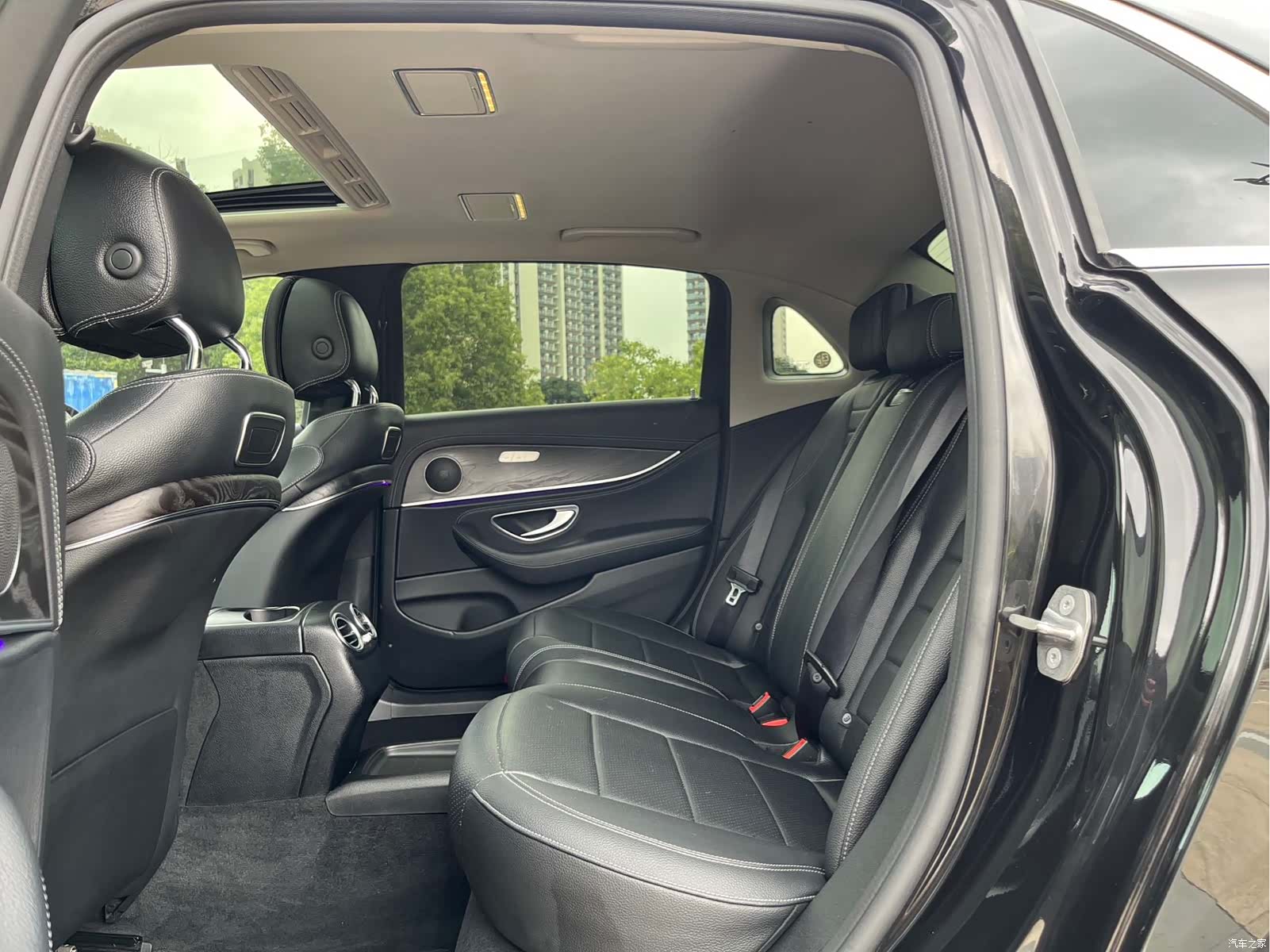 Mercedes-Benz E-Class, 2016 6