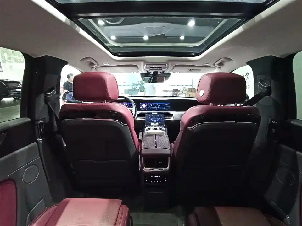 Hongqi E-HS9