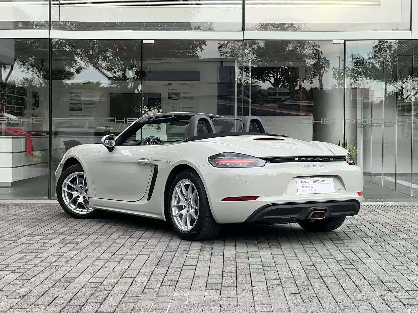 Porsche Boxster, 2022 3