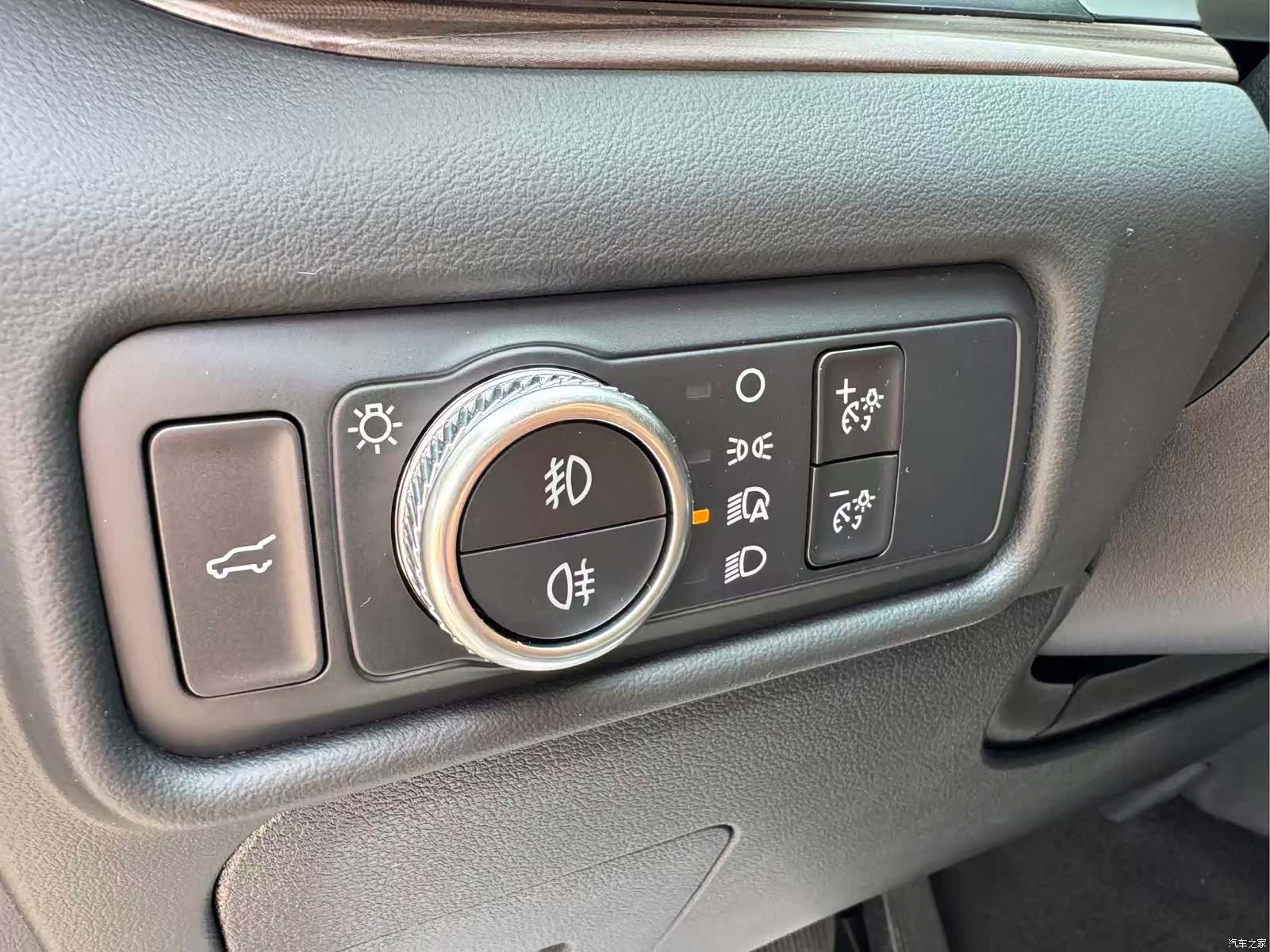 Ford Explorer, 2022 13