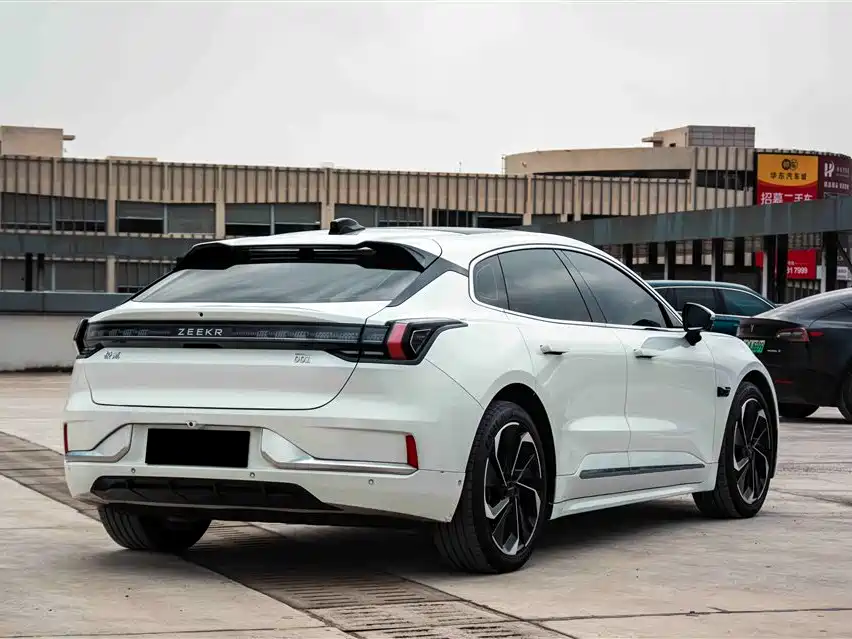 Zeekr 001