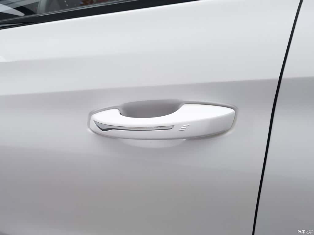 Changan CS75, 2023 18