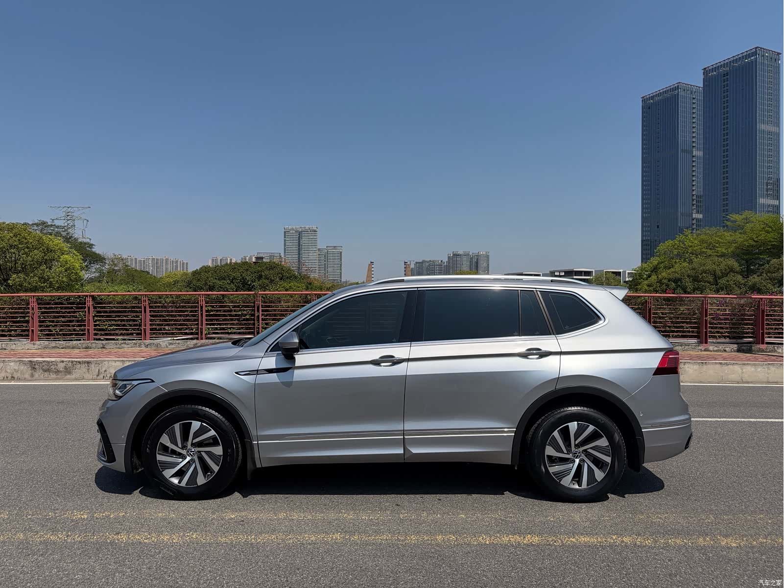 Volkswagen Tiguan L, 2022 21