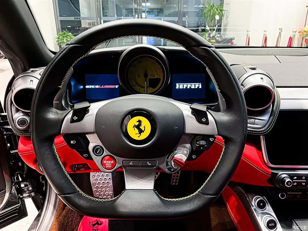 Ferrari GTC4Lus, 2018 10