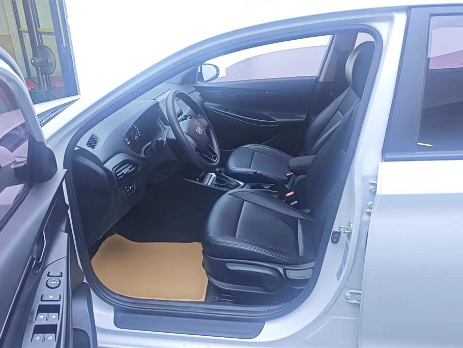 Hyundai Yuedong