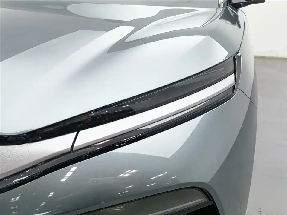 BYD Tang L