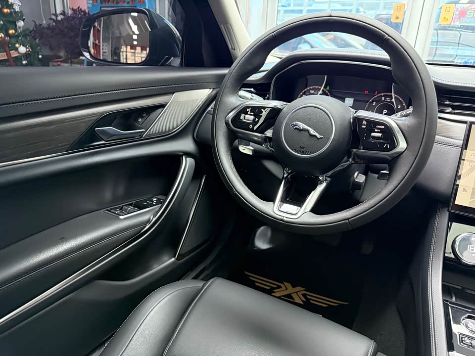 Jaguar XFL Jaguar XFL