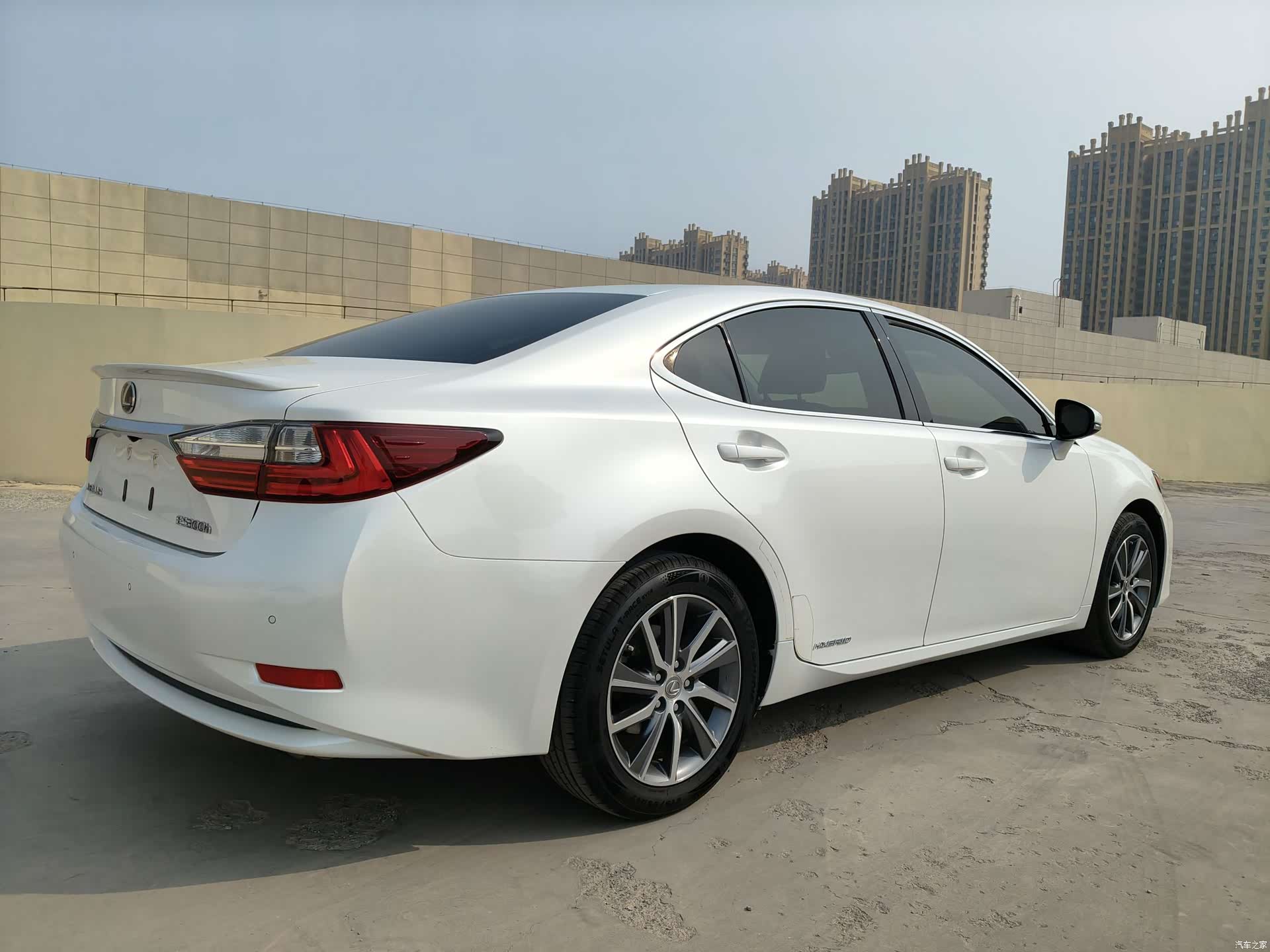 Lexus ES, 2016 все фото