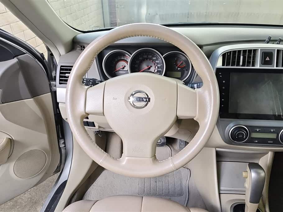 Nissan Xuan Yi