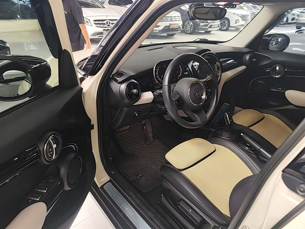 Mini Cooper, 2022 16