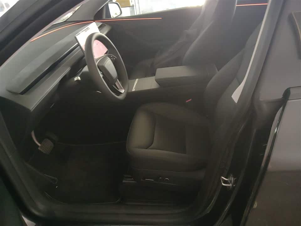 Tesla Model Y Tesla Model Y