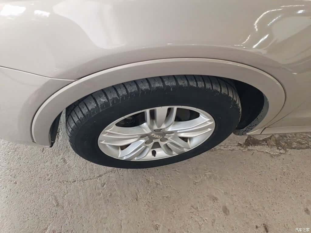 Audi Q3, 2015 23