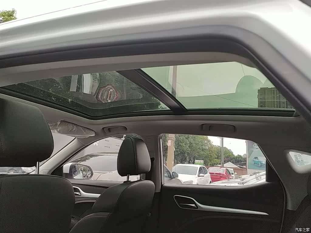 MG ZS, 2023 18