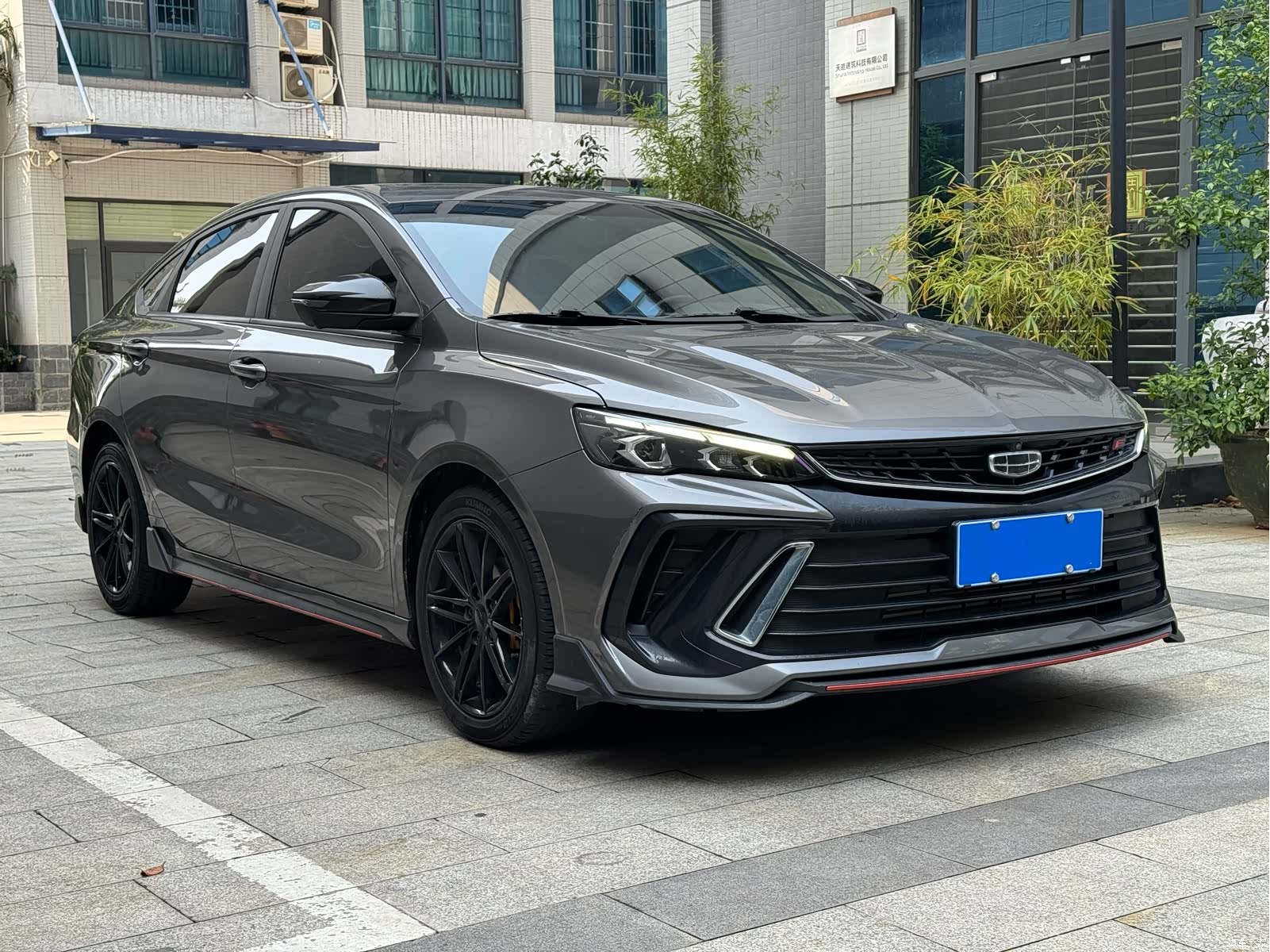 Geely Binray, 2022 3