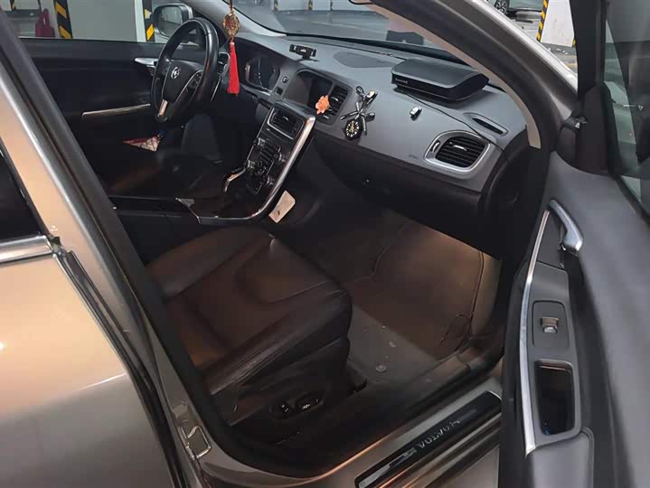 Volvo S60, 2015 года фото 9