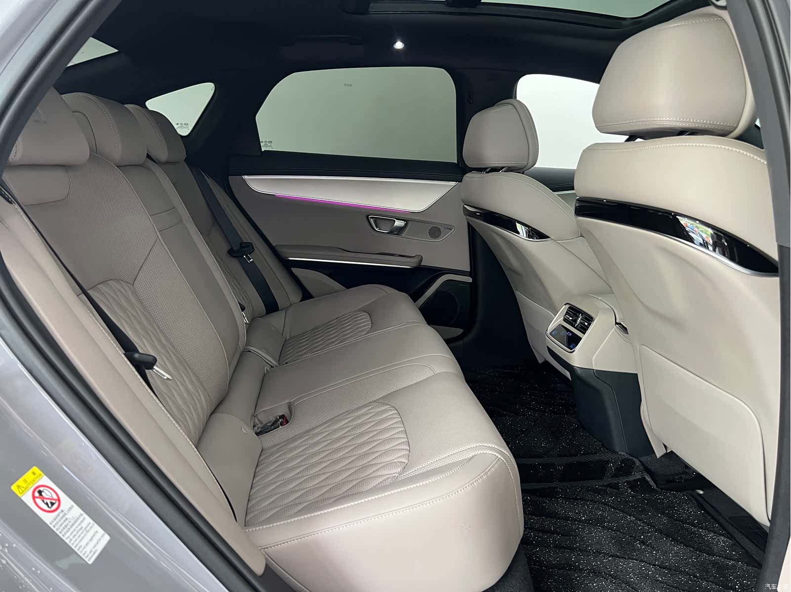 BYD Han, 2025 12