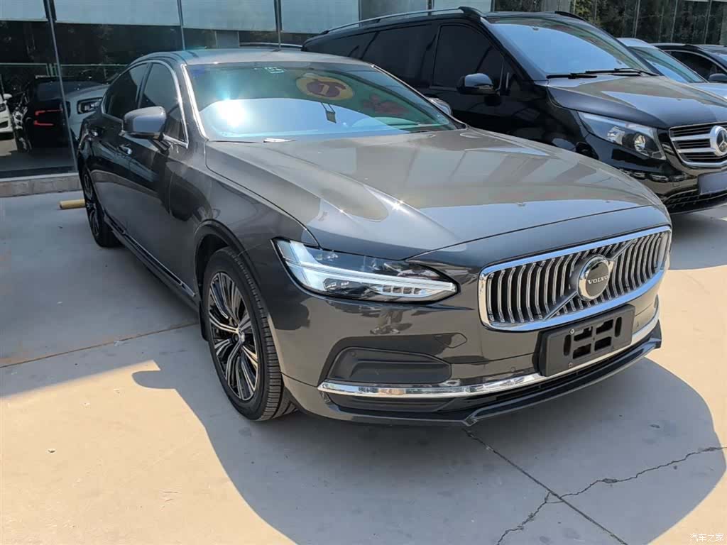 Volvo S90, 2022 4